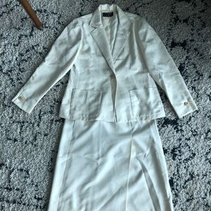 Vintage CHANEL 2-piece Suit